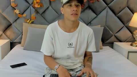 Buda y Cataleya online show from November 4, 3:44 pm