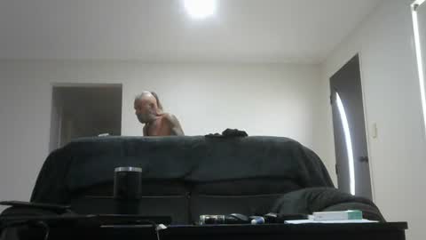 Snapshot of buddaozzie chatting on July 17, 1:34 am hi ladies JOI welcome cum chat online show from July 17, 1:34 am