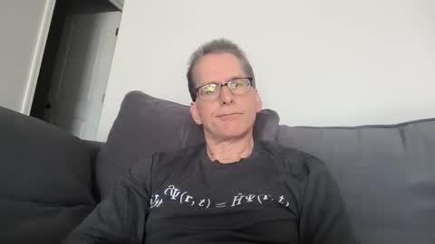 Snapshot of budman004 chatting on April 18, 7:40 pm budman004 online show from April 18, 7:40 pm