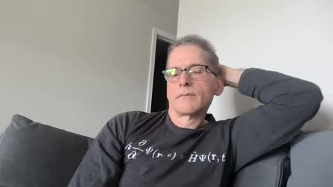 Snapshot of budman004 chatting on April 19, 6:10 pm budman004 online show from April 19, 6:10 pm