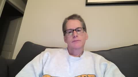 Snapshot of budman004 chatting on May 3, 1:33 am budman004 online show from May 3, 1:33 am