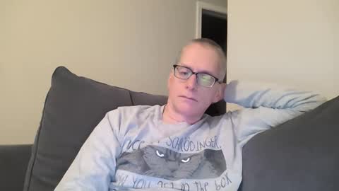 Snapshot of budman004 chatting on May 22, 11:54 pm budman004 online show from May 22, 11:54 pm