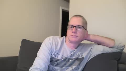 Snapshot of budman004 chatting on May 24, 3:11 am budman004 online show from May 24, 3:11 am