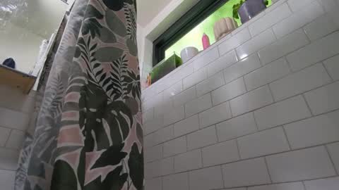 Snapshot of bukkakebae chatting on December 3, 3:20 am bukkakebae online show from December 3, 3:20 am