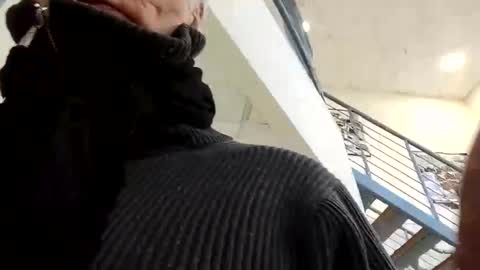 Snapshot of bulkyboners chatting on January 19, 9:33 am ejaculation for 250 online show from January 19, 9:33 am