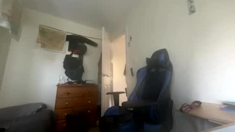 Snapshot of bulkyboners chatting on January 31, 11:03 am ejaculation for 250 online show from January 31, 11:03 am