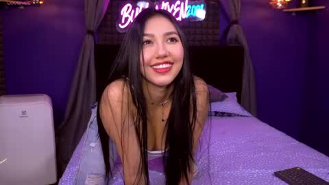 Snapshot of bull_vixen2001 chatting on May 19, 10:10 am Bunny and The Rock online show from May 19, 10:10 am