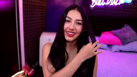 Snapshot of bull_vixen2001 chatting on July 23, 11:46 pm Bunny and The Rock online show from July 23, 11:46 pm