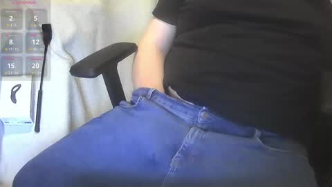 Snapshot of bullen2004 chatting on April 3, 8:34 am bullen2004 online show from April 3, 8:34 am