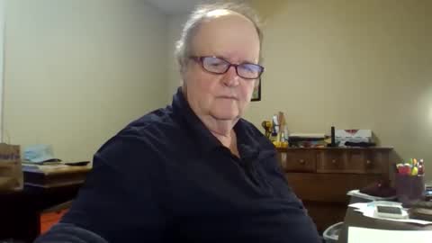 Snapshot of bullfrogg5050 chatting on February 12, 4:46 pm bullfrogg5050 online show from February 12, 4:46 pm
