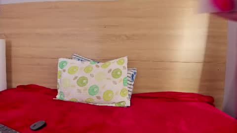 Snapshot of bulma_bambina_ chatting on July 9, 8:13 pm Bulma Bambina online show from July 9, 8:13 pm