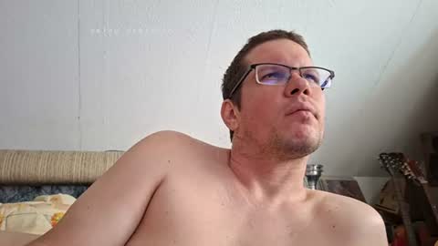 Snapshot of bumbuss chatting on June 13, 9:07 am bumbuss online show from June 13, 9:07 am