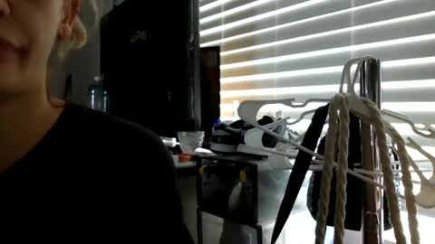 bunnibaby333 online show from April 4, 6:27 pm