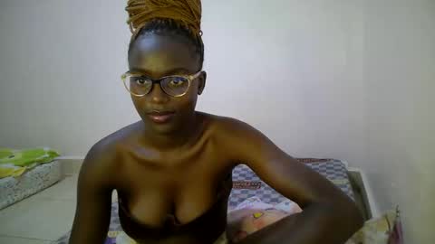 Snapshot of bunny_bliss1 chatting on May 8, 3:28 pm bunny_bliss1 online show from May 8, 3:28 pm