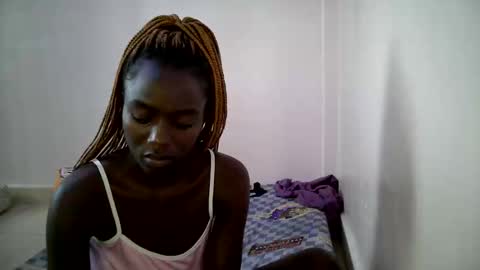 Snapshot of bunny_bliss1 chatting on May 25, 7:14 am bunny_bliss1 online show from May 25, 7:14 am