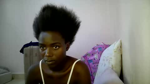 Snapshot of bunny_bliss1 chatting on June 1, 8:27 am bunny_bliss1 online show from June 1, 8:27 am