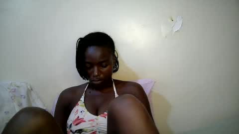 Snapshot of bunny_bliss1 chatting on July 12, 5:53 am bunny_bliss1 online show from July 12, 5:53 am