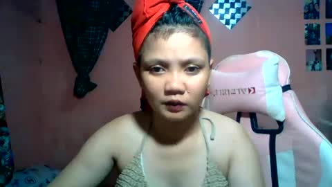 Snapshot of bunny_flower18 chatting on June 20, 8:39 am bunny_flower18 online show from June 20, 8:39 am