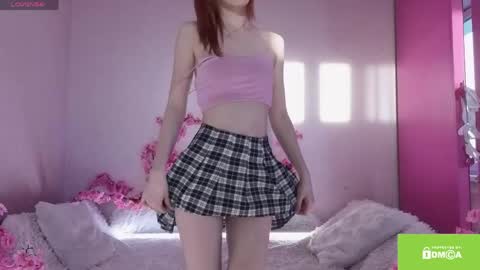 Snapshot of bunny_gaze chatting on April 18, 2:21 pm Kira online show from April 18, 2:21 pm