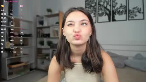 Aria online show from February 4, 8:09 am