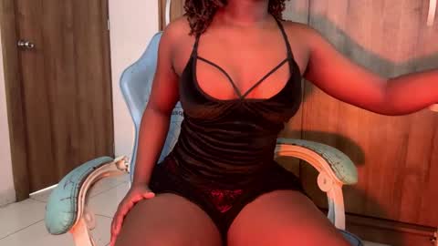 Isa online show from December 4, 7:11 pm