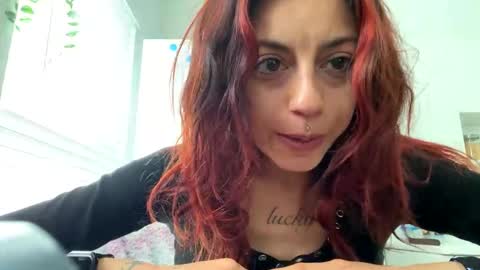Snapshot of bunnyaliengirl_ chatting on January 12, 4:23 pm Bunnyaliengirl online show from January 12, 4:23 pm