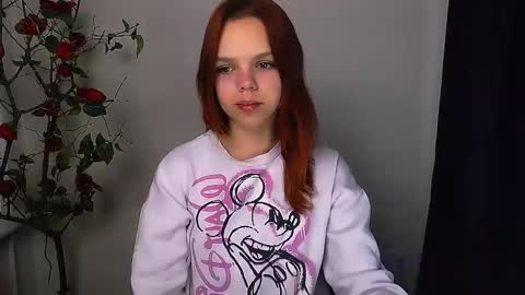 Snapshot of bunnybloom_ chatting on November 14, 4:22 am Ariel online show from November 14, 4:22 am