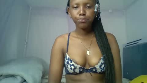 Snapshot of bunnydiva_ chatting on May 6, 6:52 am bunnydiva_ online show from May 6, 6:52 am