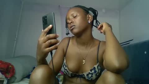 Snapshot of bunnydiva_ chatting on May 15, 1:40 pm bunnydiva_ online show from May 15, 1:40 pm