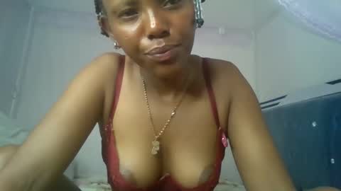 Snapshot of bunnydiva_ chatting on May 22, 2:08 am bunnydiva_ online show from May 22, 2:08 am