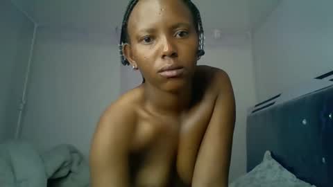 Snapshot of bunnydiva_ chatting on May 28, 2:31 am bunnydiva_ online show from May 28, 2:31 am