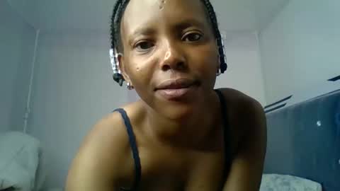 Snapshot of bunnydiva_ chatting on June 1, 12:12 am bunnydiva_ online show from June 1, 12:12 am