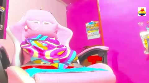 Snapshot of bunnygirl98 chatting on September 27, 10:37 pm BARBYCHOCOLAT online show from September 27, 10:37 pm