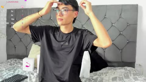 Snapshot of bunnyhells chatting on February 3, 8:58 pm Bunny Hells online show from February 3, 8:58 pm