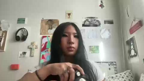 lulu online show from February 21, 3:54 pm