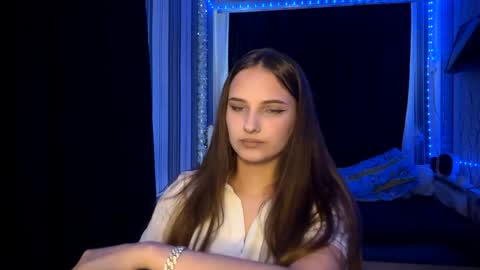 Bella online show from May 2, 10:31 am