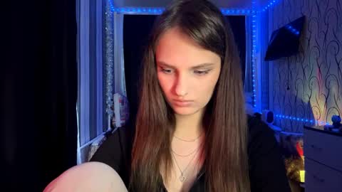 Bella online show from May 18, 12:00 pm