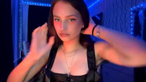 Bella online show from May 29, 11:08 am
