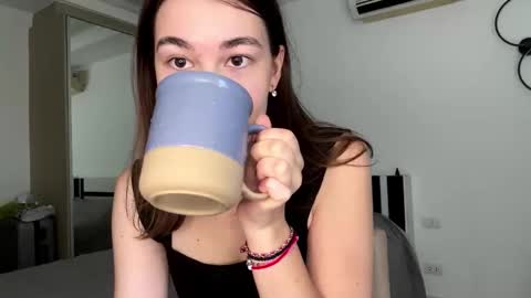 Snapshot of burmahimes chatting on February 27, 5:51 am Nica online show from February 27, 5:51 am