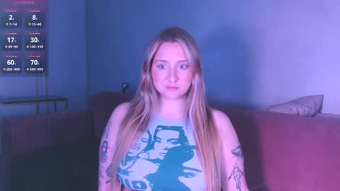 Snapshot of burn_lissa chatting on November 1, 7:05 pm Lissa online show from November 1, 7:05 pm