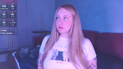 Snapshot of burn_lissa chatting on February 17, 6:36 pm Lissa online show from February 17, 6:36 pm