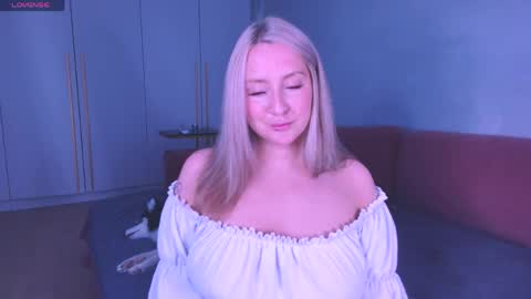 Snapshot of burn_lissa chatting on May 8, 8:03 pm Lissa online show from May 8, 8:03 pm