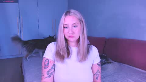 Snapshot of burn_lissa chatting on June 14, 2:24 am Lissa online show from June 14, 2:24 am