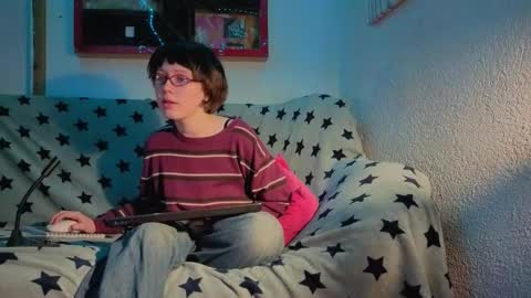 Snapshot of burning_art chatting on October 16, 5:58 pm Lara online show from October 16, 5:58 pm