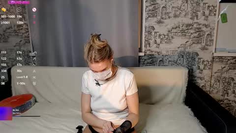 Snapshot of burning_g1rl chatting on March 2, 6:59 pm burning_g1rl online show from March 2, 6:59 pm