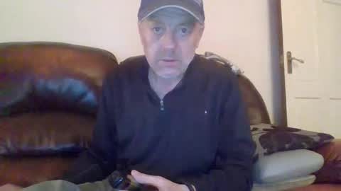 Snapshot of burnleyguy1977 chatting on May 9, 2:28 am burnleyguy1977 online show from May 9, 2:28 am