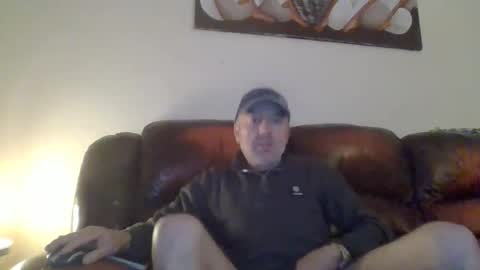 Snapshot of burnleyguy1977 chatting on May 18, 5:02 am burnleyguy1977 online show from May 18, 5:02 am