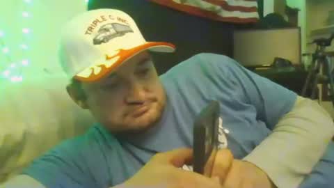 Snapshot of burnout1315 chatting on November 11, 8:58 am Burnout1315 online show from November 11, 8:58 am