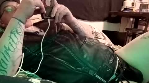 Snapshot of burnout1315 chatting on April 2, 3:37 am Burnout1315 online show from April 2, 3:37 am