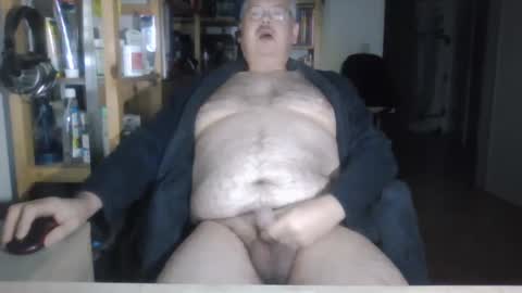 Snapshot of busibaer666 chatting on December 14, 2:56 am busi online show from December 14, 2:56 am